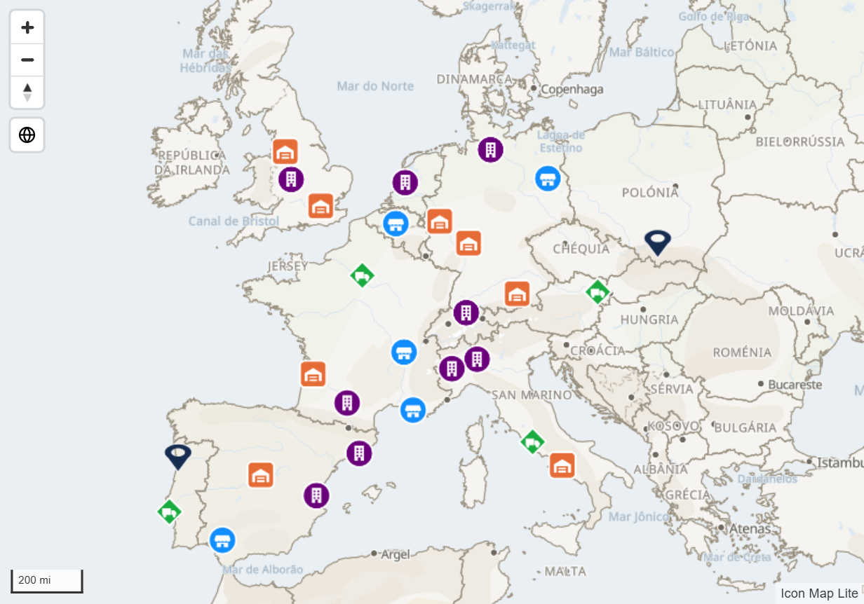 Ícones SVG de formas e cores diferentes marcando cidades em um mapa da Europa