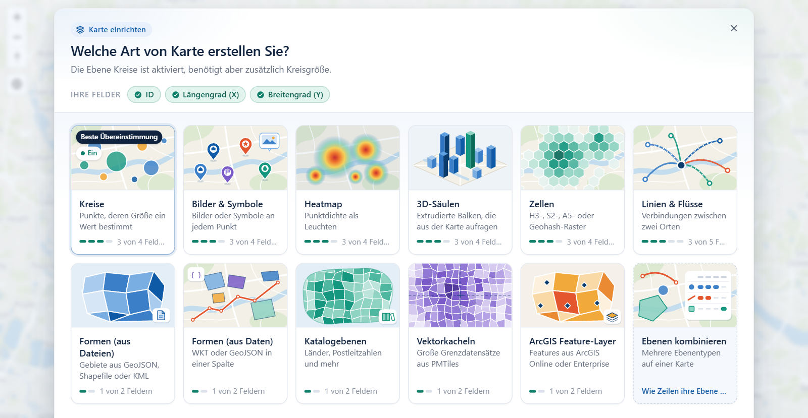 Die Ebenenhilfe Welche Art von Karte erstellen Sie? über der Karte, mit einer Kachel für jeden Ebenentyp und den Feldern, die bereits im Visual sind