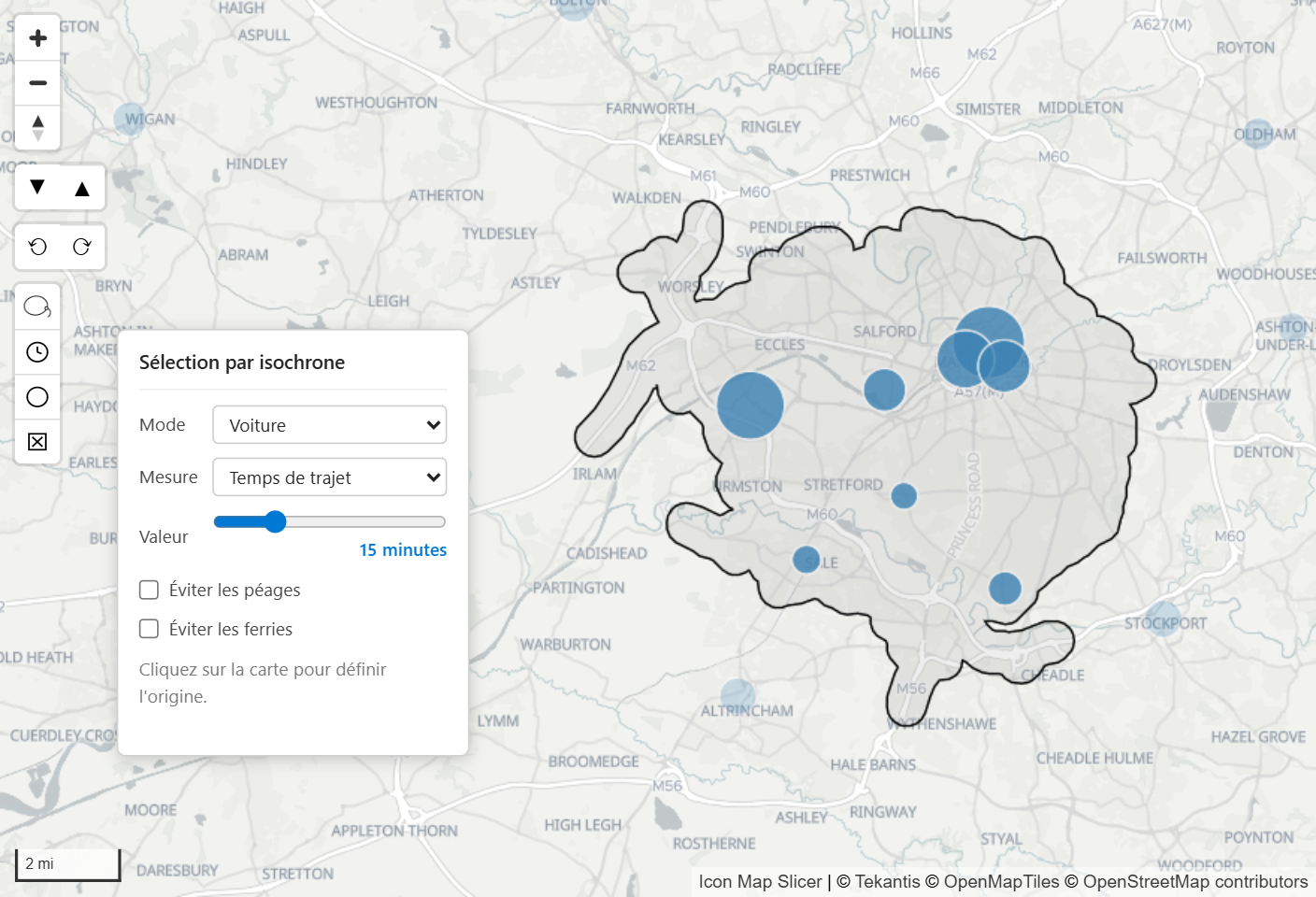 Le panneau du temps de trajet ouvert à côté de la carte, avec la zone accessible dessinée autour d'un point cliqué et les cercles situés à l'intérieur sélectionnés